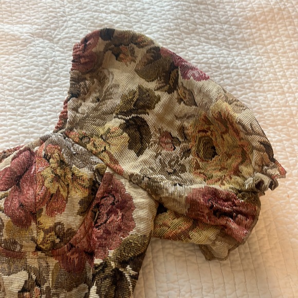 SHEIN - Cropped Tapestry Boned Top/ Medium - Picture 3 of 8